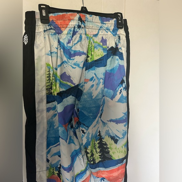NWT Free People Movement Printed End Zone Pants Sold OUT Online! - Picture 11 of 11